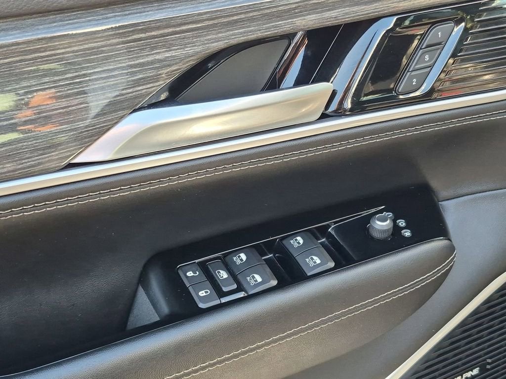 2022 Jeep Wagoneer Series III