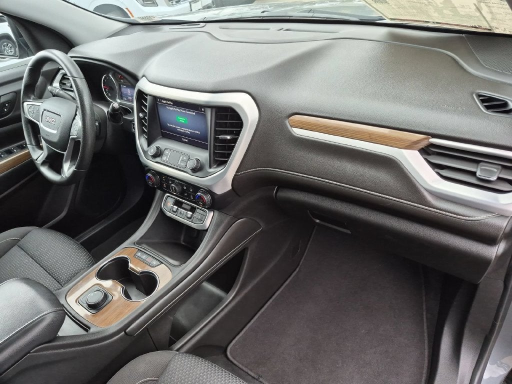 2022 GMC Acadia SLE