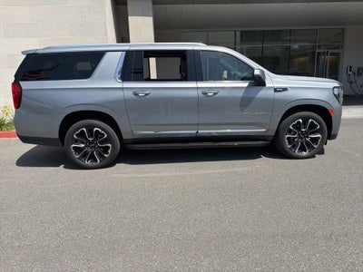 2023 GMC Yukon XL SLT