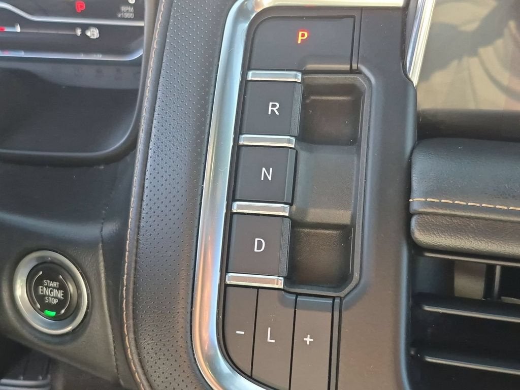 2022 GMC Yukon XL AT4