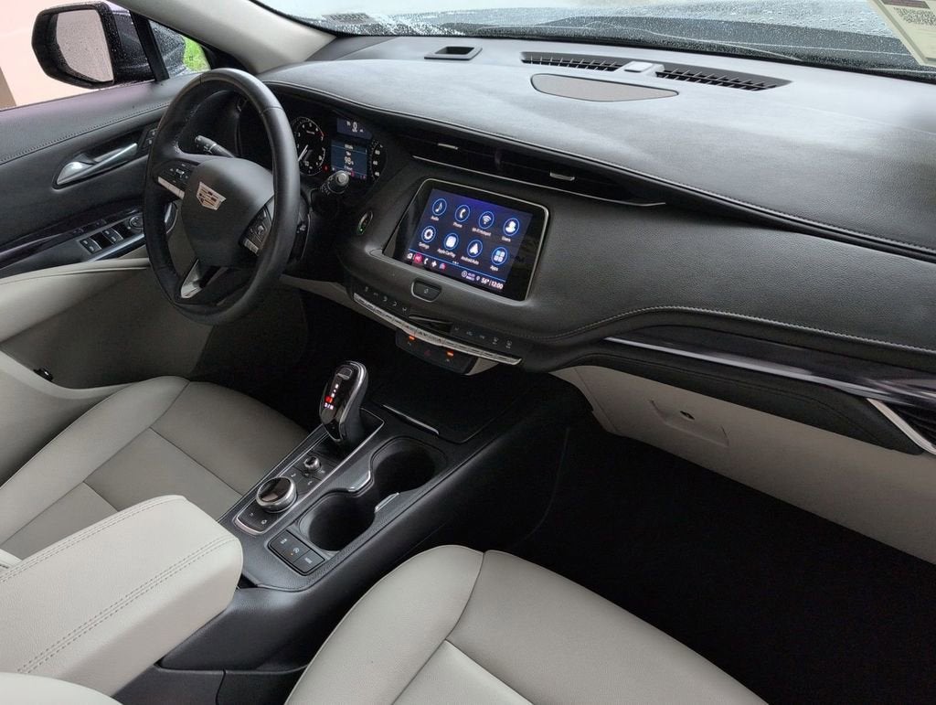 2023 Cadillac XT4 Luxury