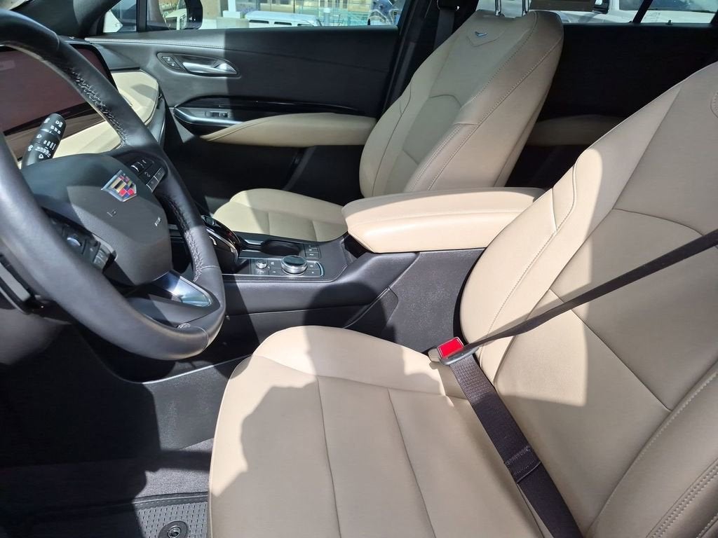 2024 Cadillac XT4 Luxury