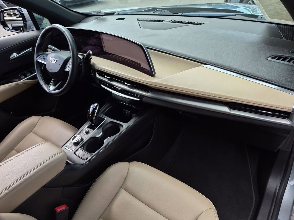 2024 Cadillac XT4 Luxury