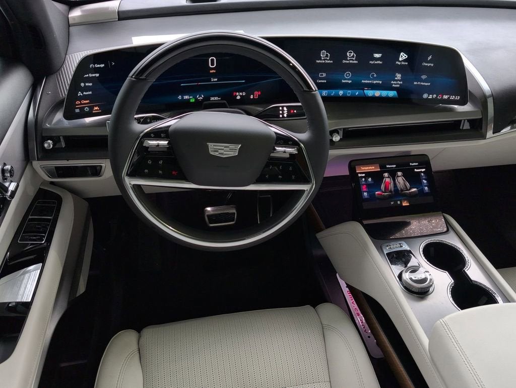 2026 Cadillac VISTIQ Luxury