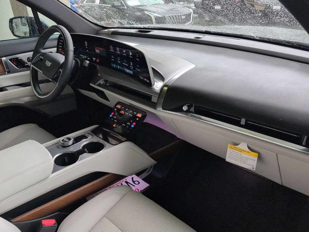 2026 Cadillac VISTIQ Luxury