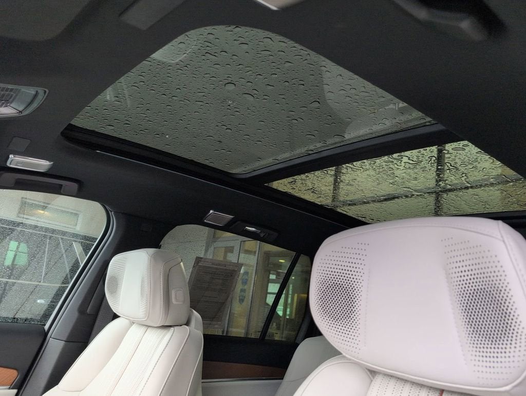 2026 Cadillac VISTIQ Luxury