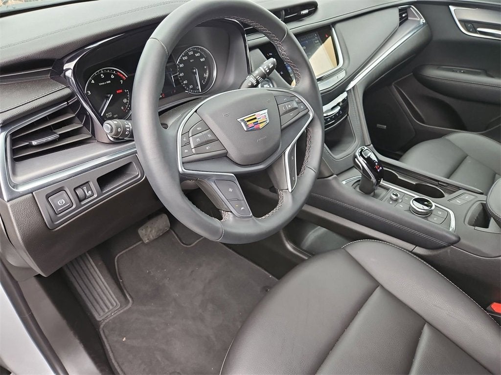 2025 Cadillac XT5 Luxury