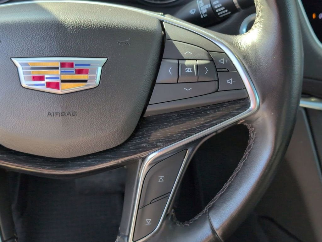 2022 Cadillac XT5 Premium Luxury