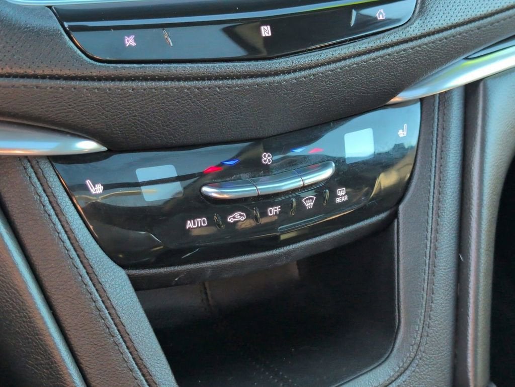 2020 Cadillac XT5 Premium Luxury