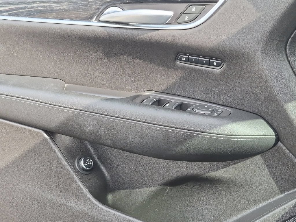 2020 Cadillac XT5 Premium Luxury FWD
