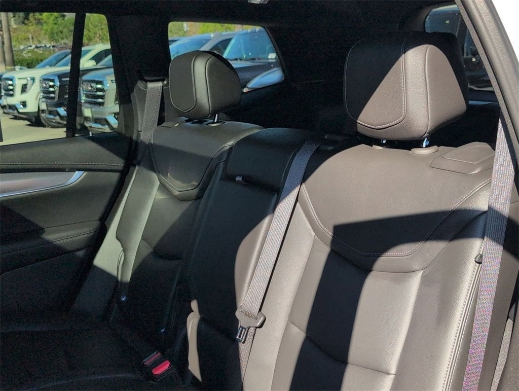 2025 Cadillac XT6 Luxury