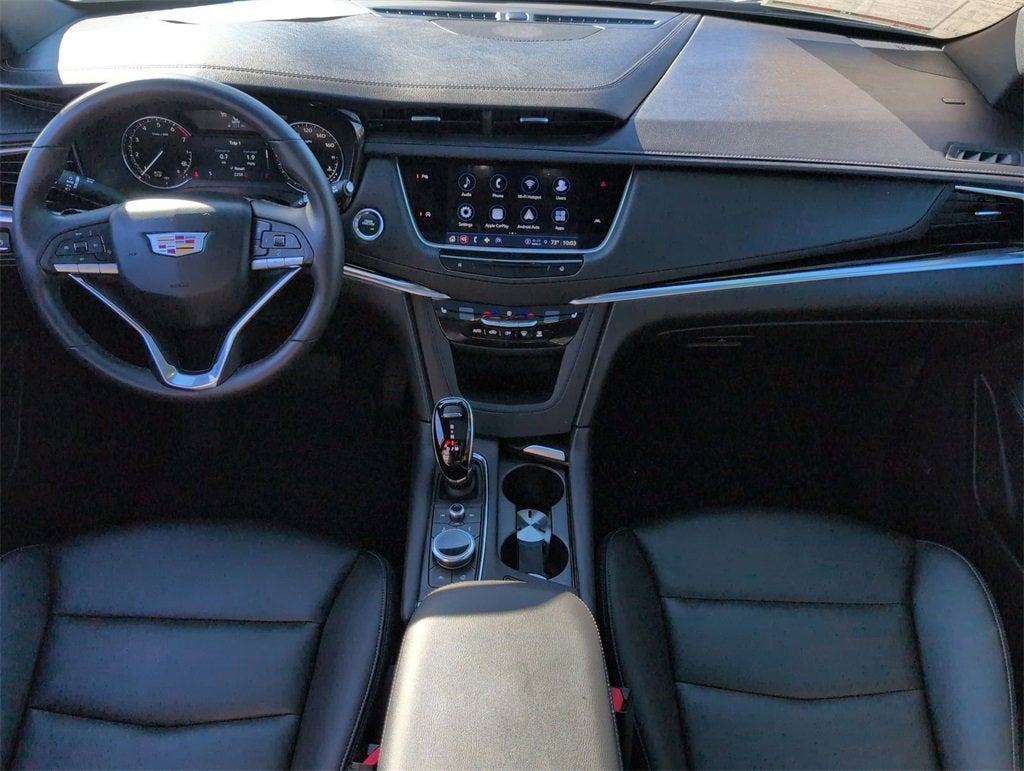 2025 Cadillac XT6 Luxury