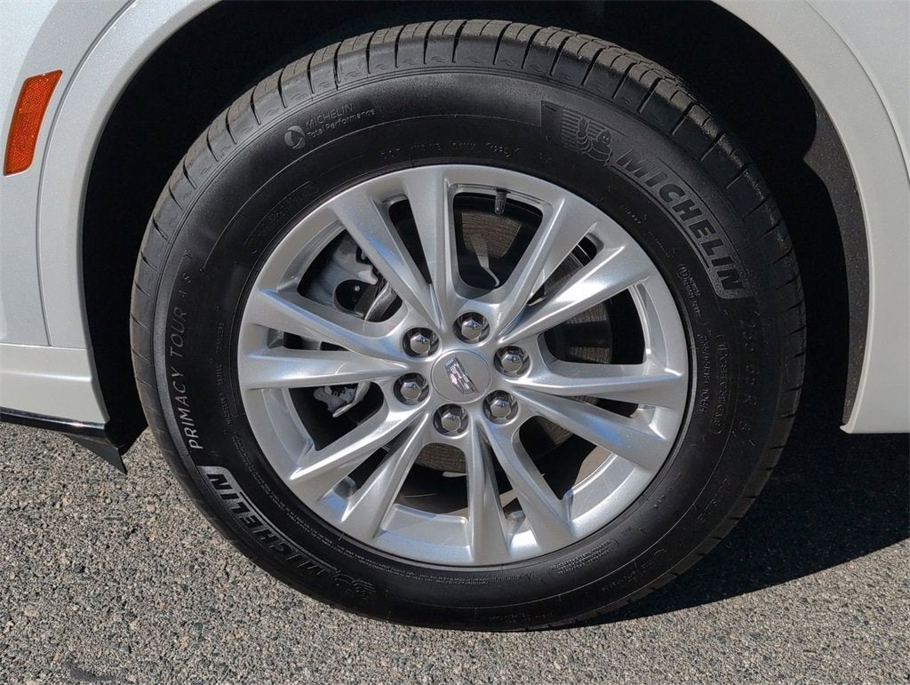 2025 Cadillac XT6 Luxury