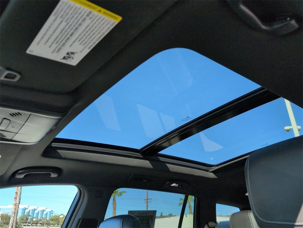 2025 Cadillac XT6 Luxury