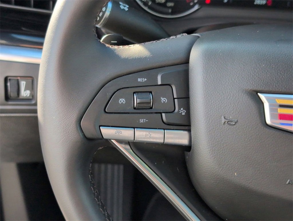 2025 Cadillac XT6 Luxury