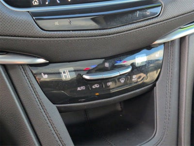 2025 Cadillac XT6 Luxury