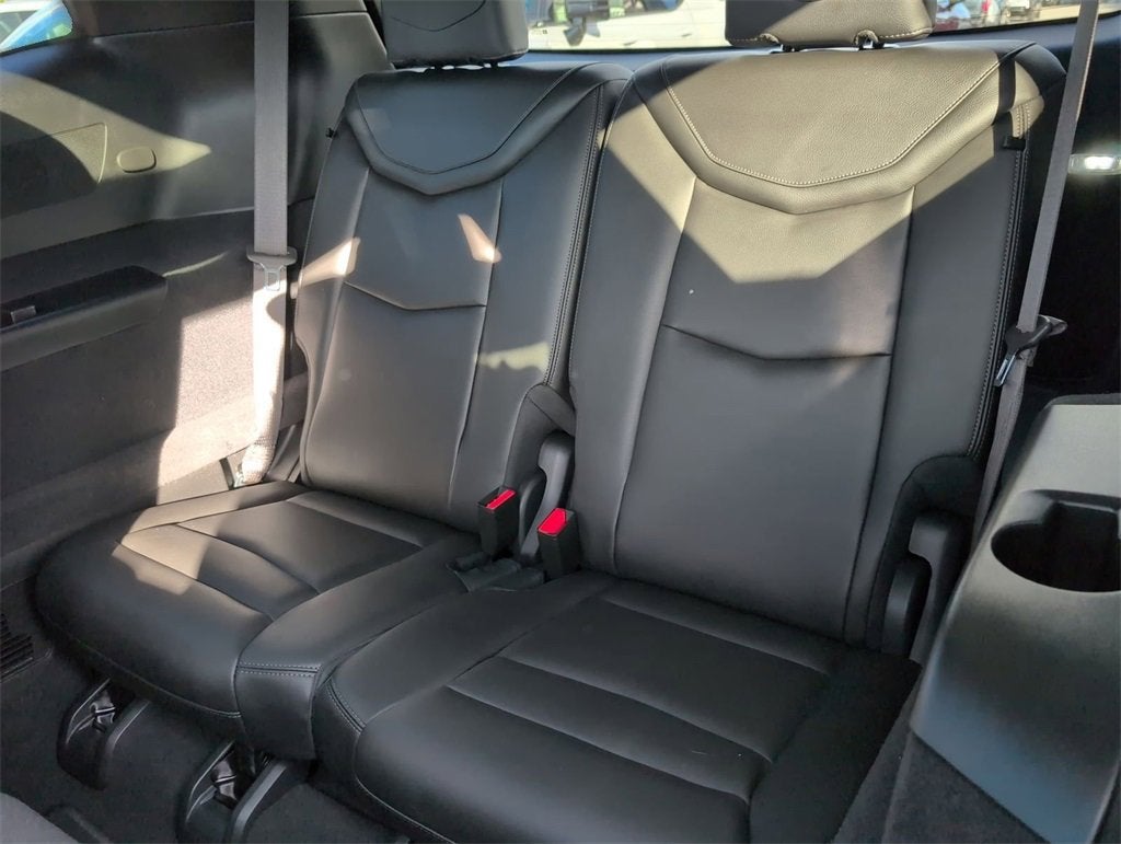 2025 Cadillac XT6 Luxury