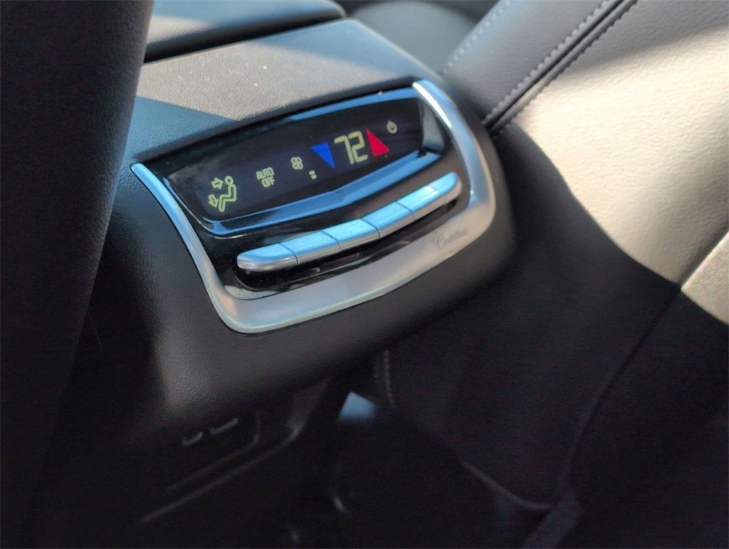 2025 Cadillac XT6 Luxury