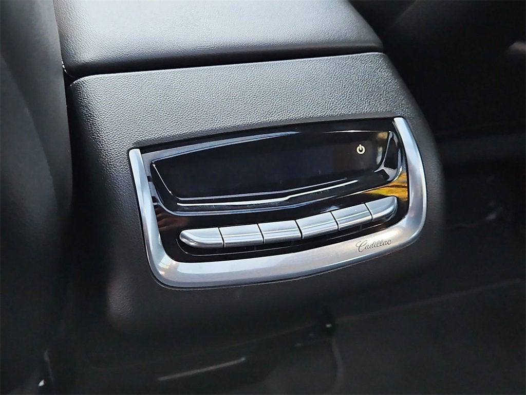 2025 Cadillac XT6 Luxury