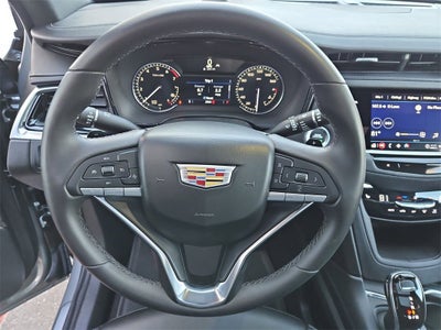 2025 Cadillac XT6 Luxury