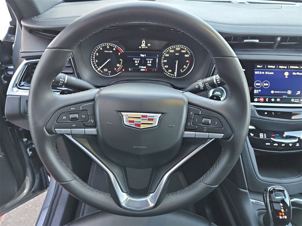 2025 Cadillac XT6 Luxury