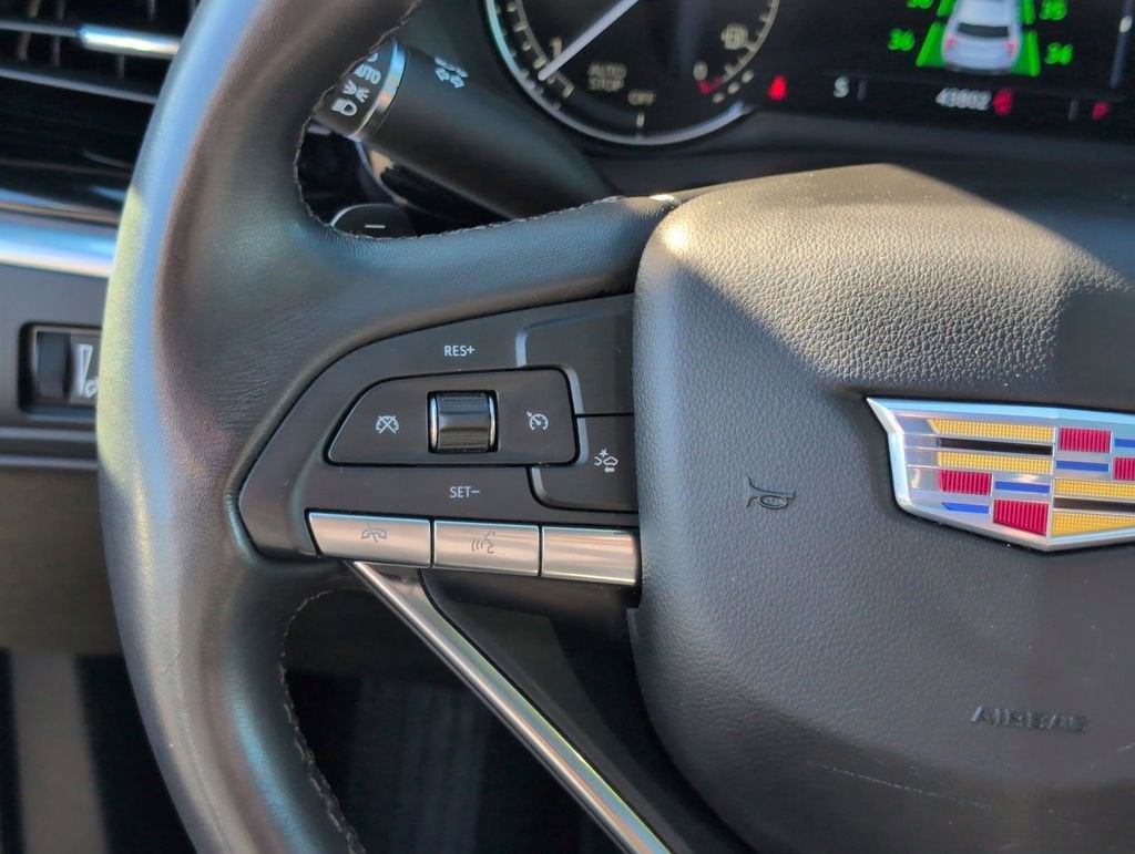 2023 Cadillac XT6 Luxury