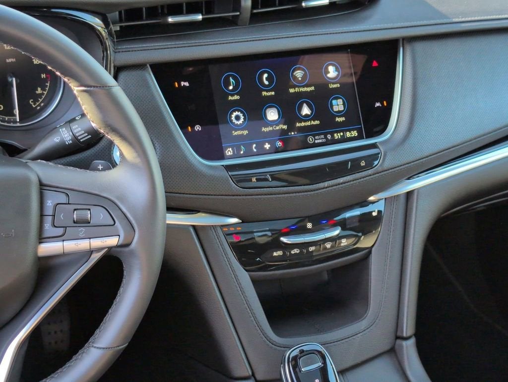 2025 Cadillac XT6 Luxury