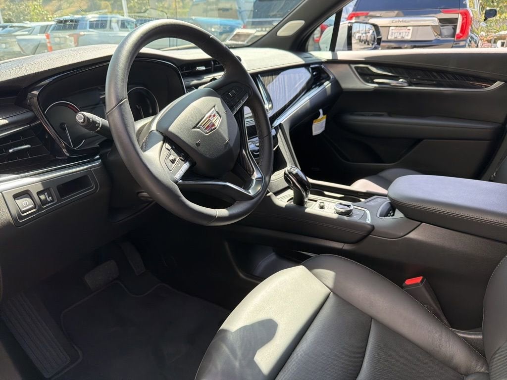 2025 Cadillac XT6 Premium Luxury