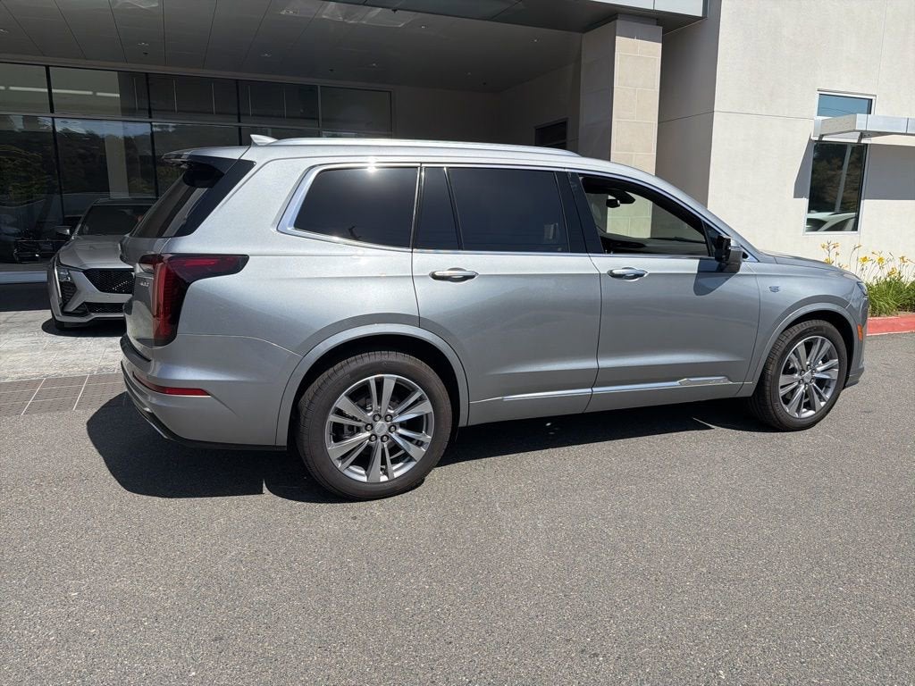 2025 Cadillac XT6 Premium Luxury