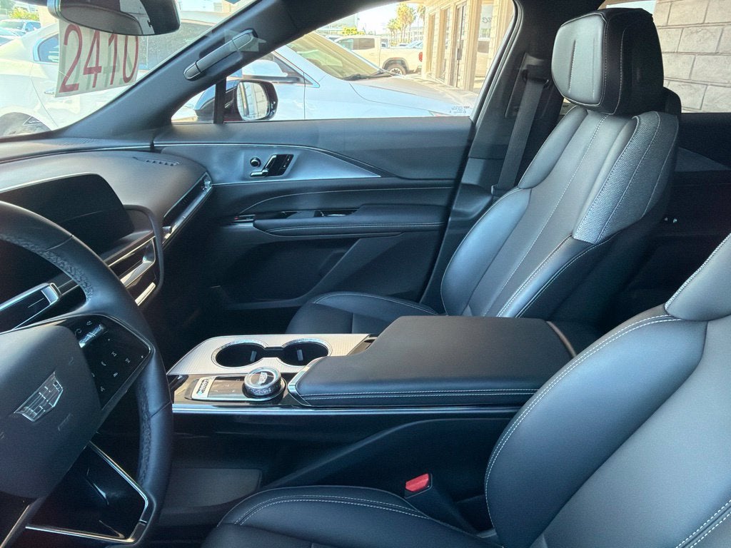 2024 Cadillac LYRIQ Tech