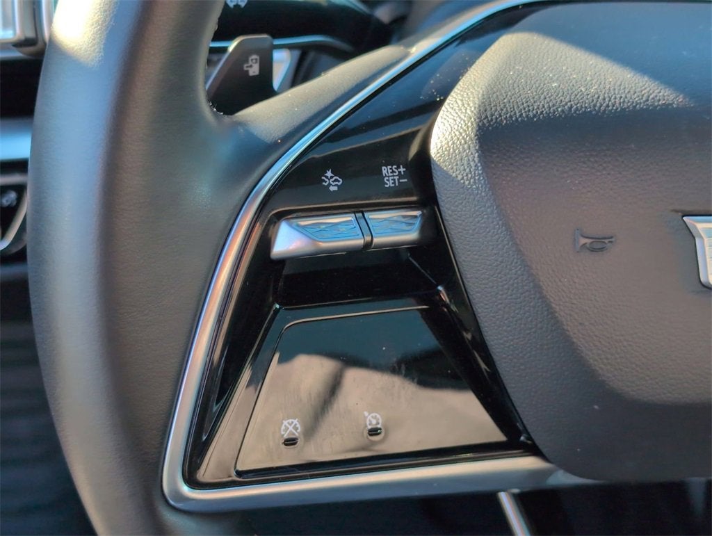 2024 Cadillac LYRIQ Tech