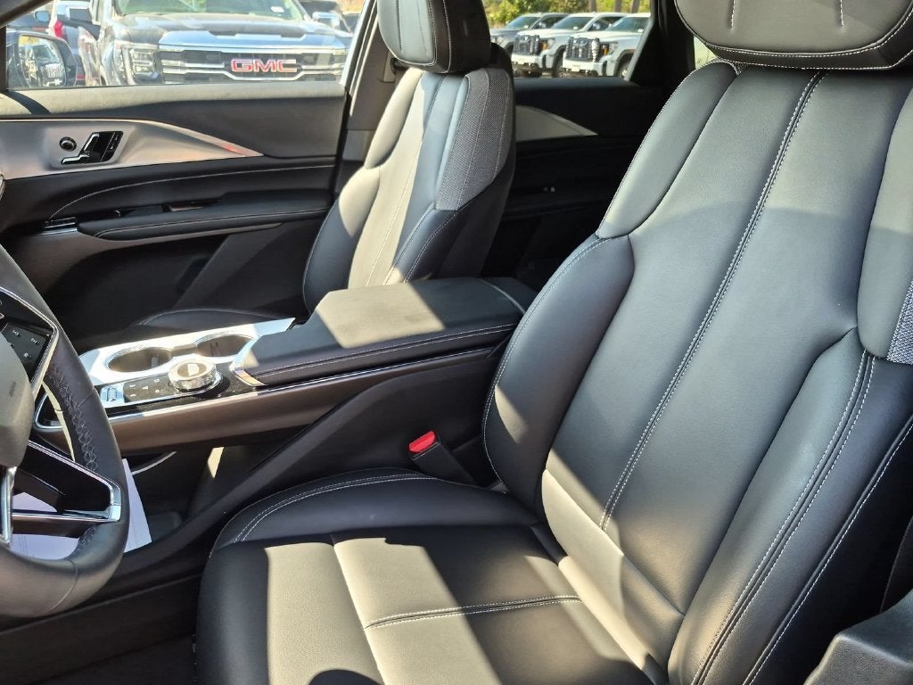 2024 Cadillac LYRIQ Tech