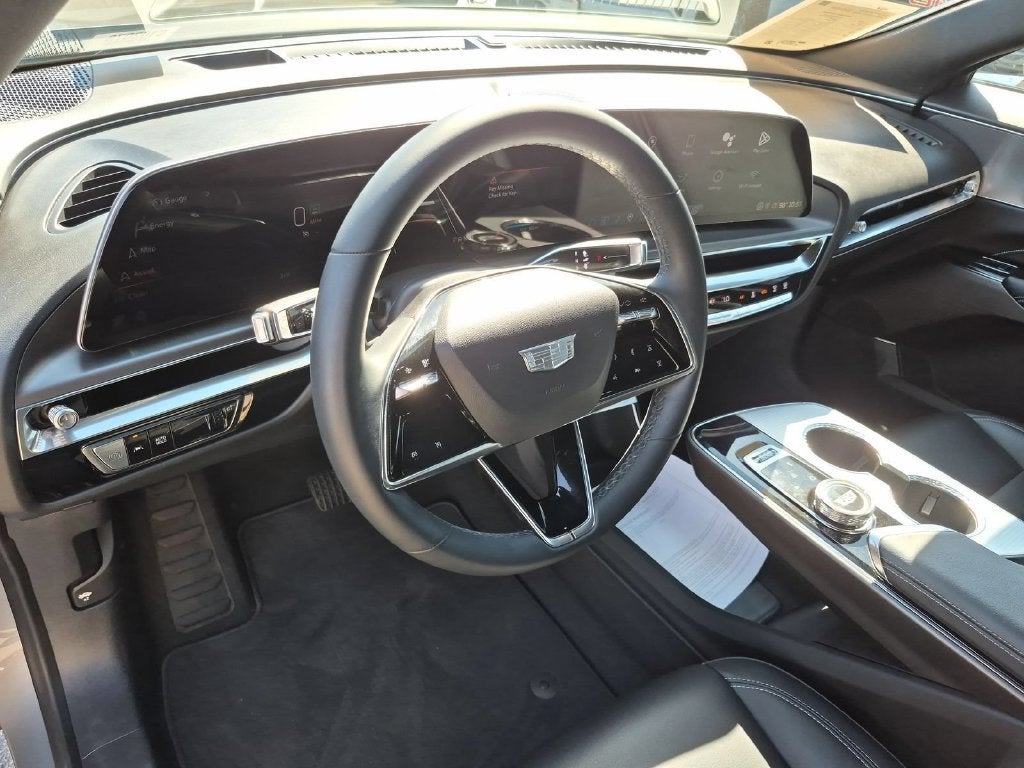 2024 Cadillac LYRIQ Tech