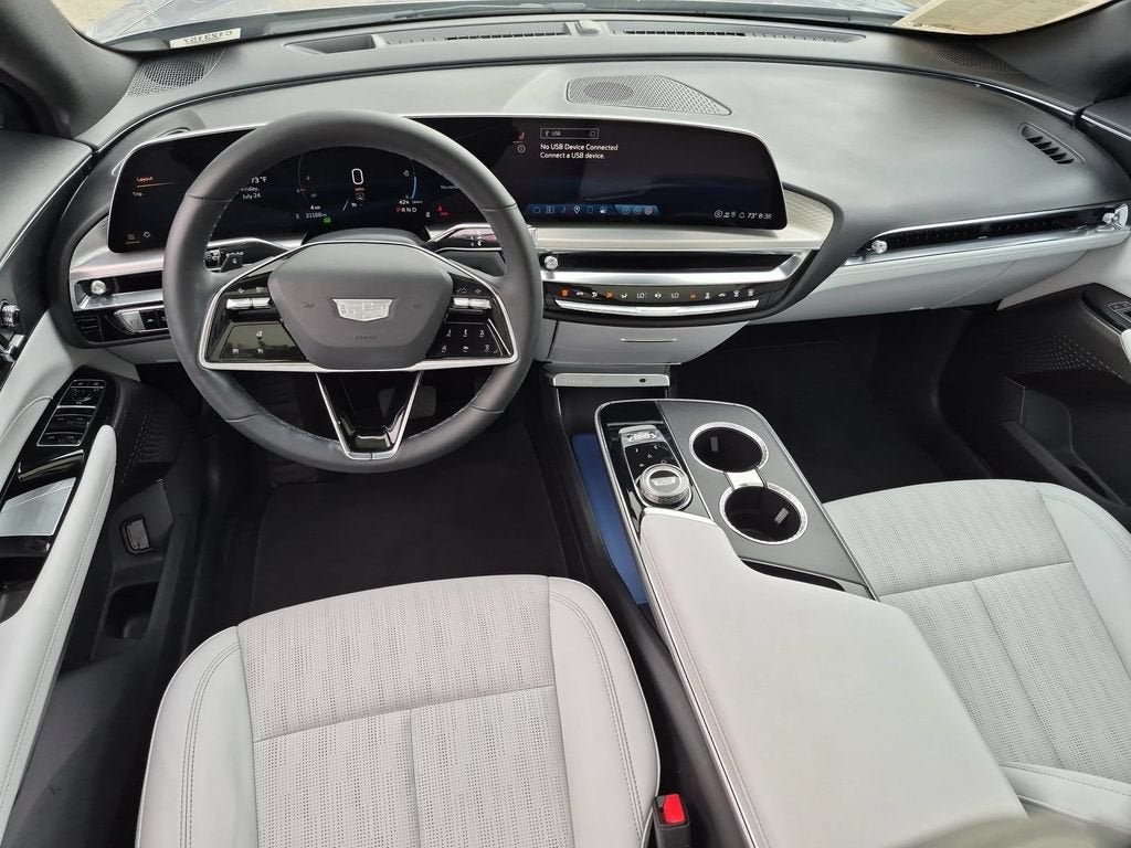 2024 Cadillac LYRIQ Luxury 1
