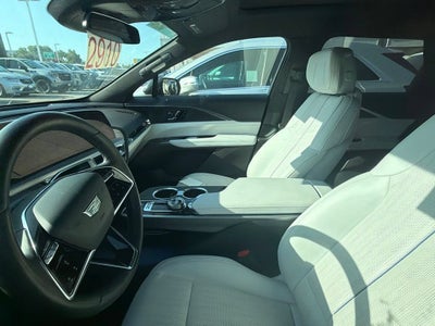 2024 Cadillac LYRIQ Luxury 1