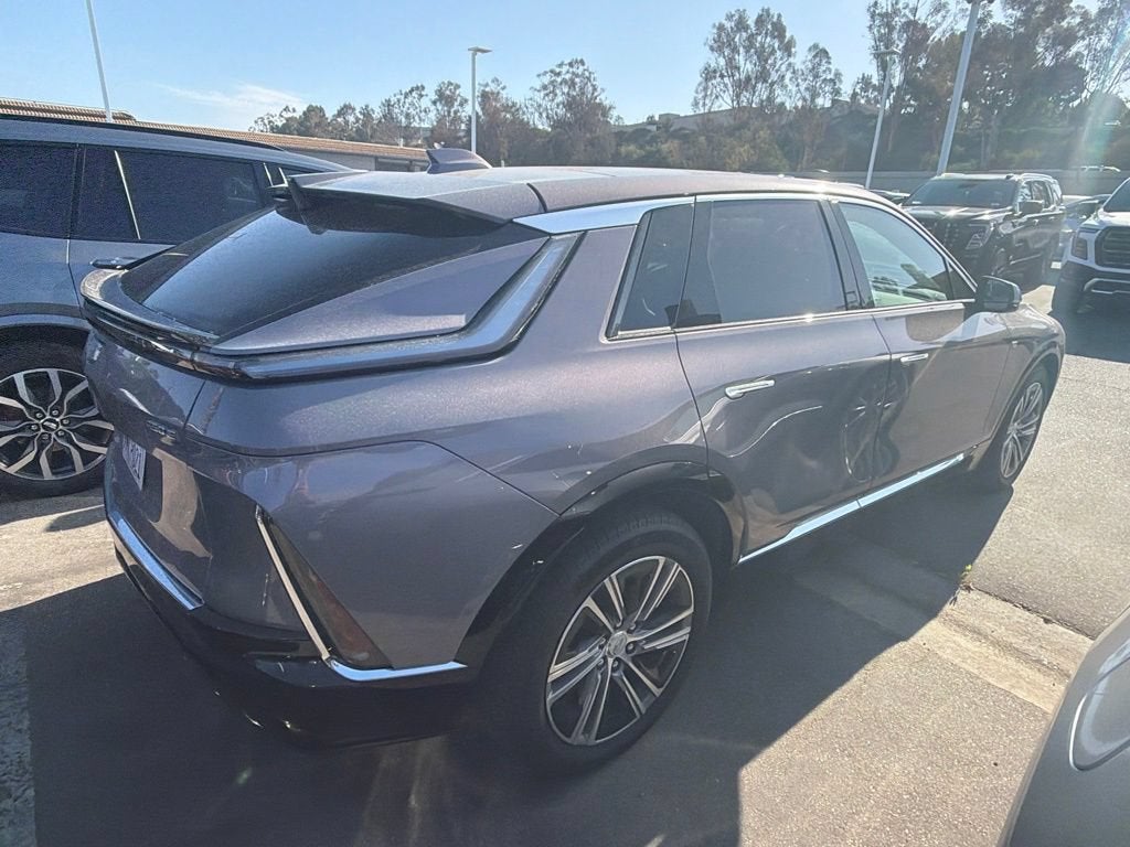 2024 Cadillac LYRIQ Luxury 1