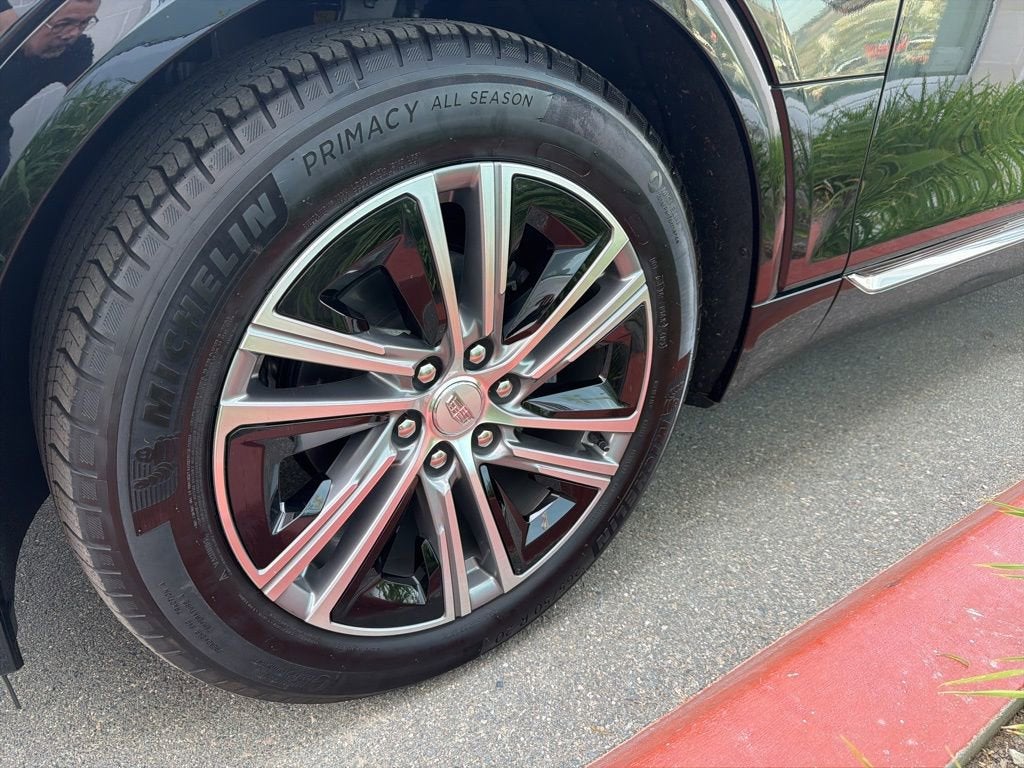 2024 Cadillac LYRIQ Luxury 2