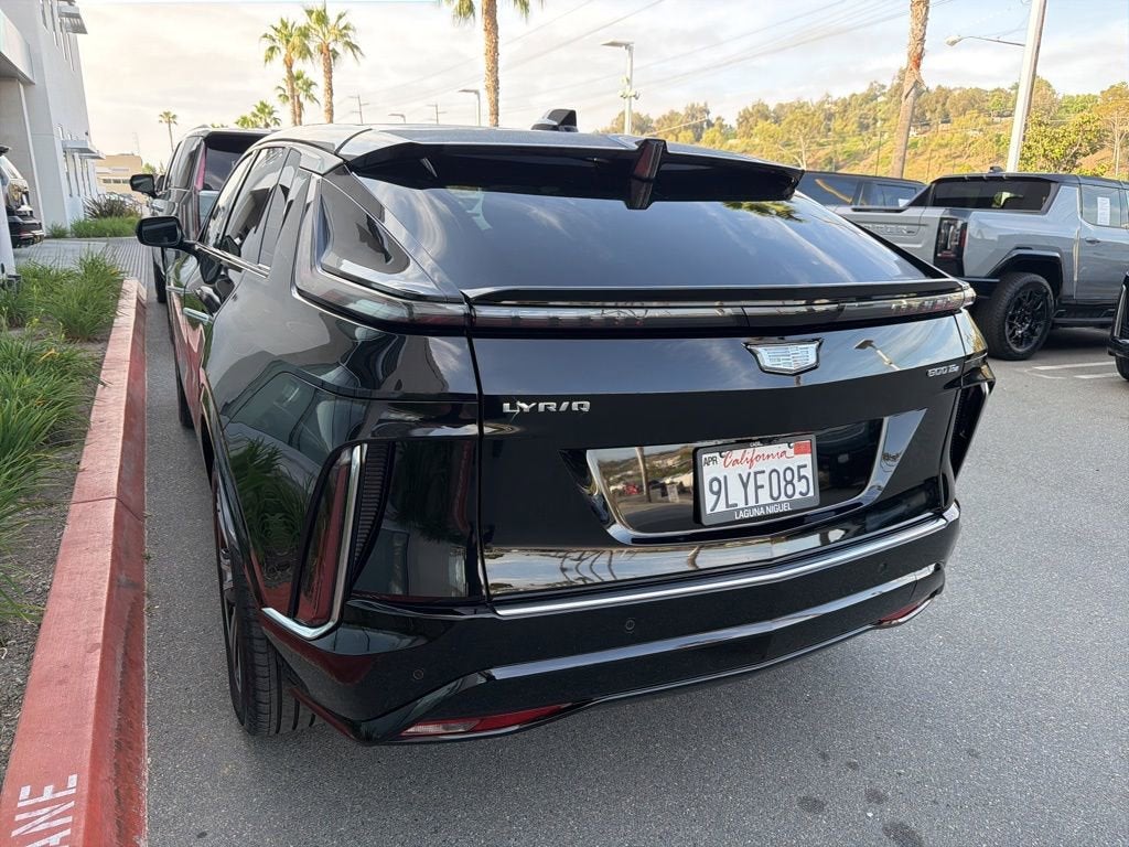 2024 Cadillac LYRIQ Luxury 2