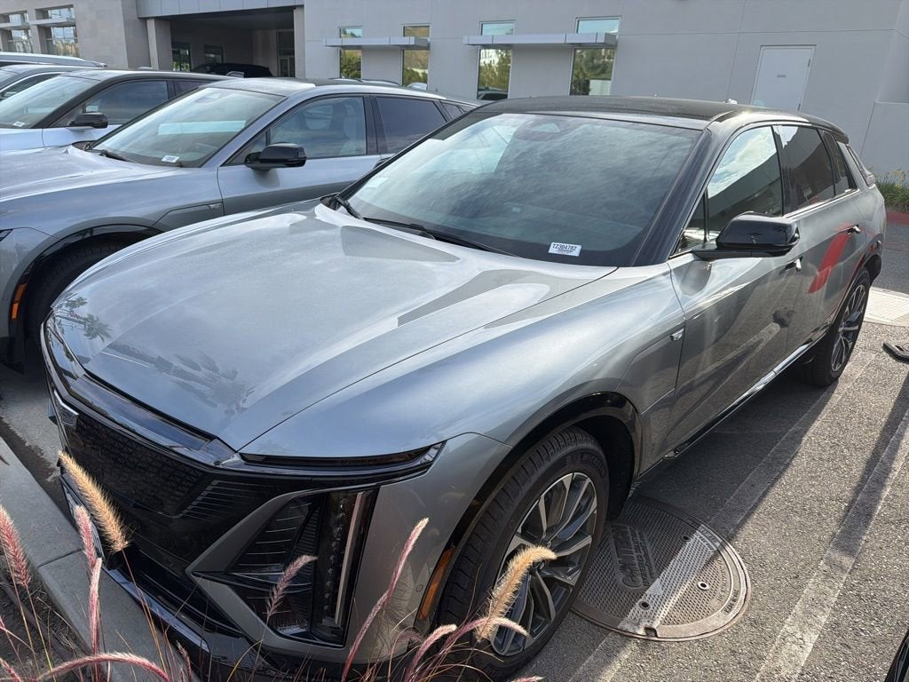 2026 Cadillac LYRIQ Premium Sport