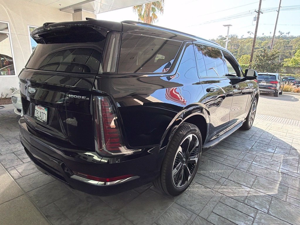 2026 Cadillac ESCALADE IQL Sport