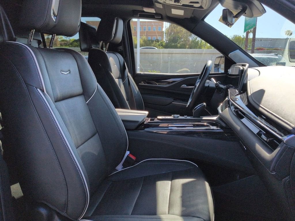 2023 Cadillac Escalade Sport
