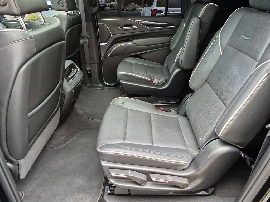 2023 Cadillac Escalade ESV Sport