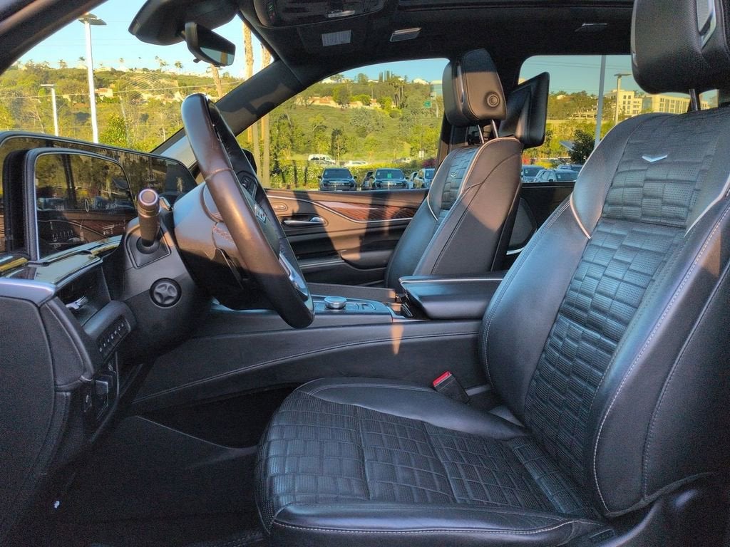 2022 Cadillac Escalade ESV Sport Platinum