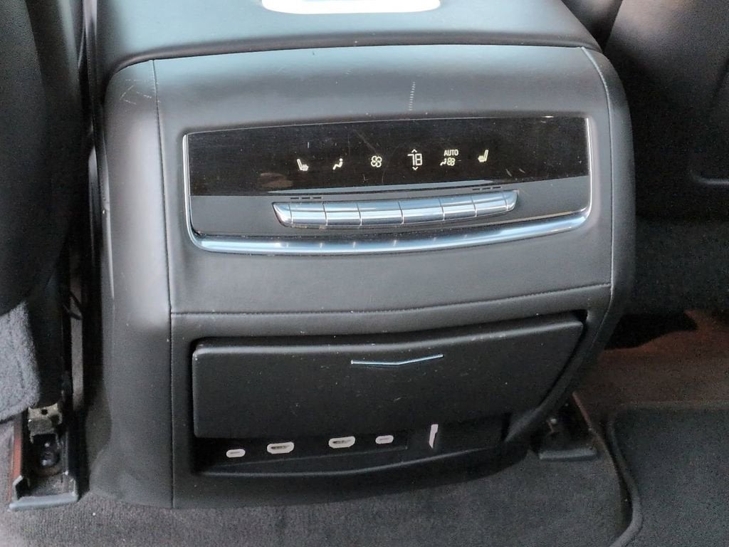 2022 Cadillac Escalade ESV Sport Platinum