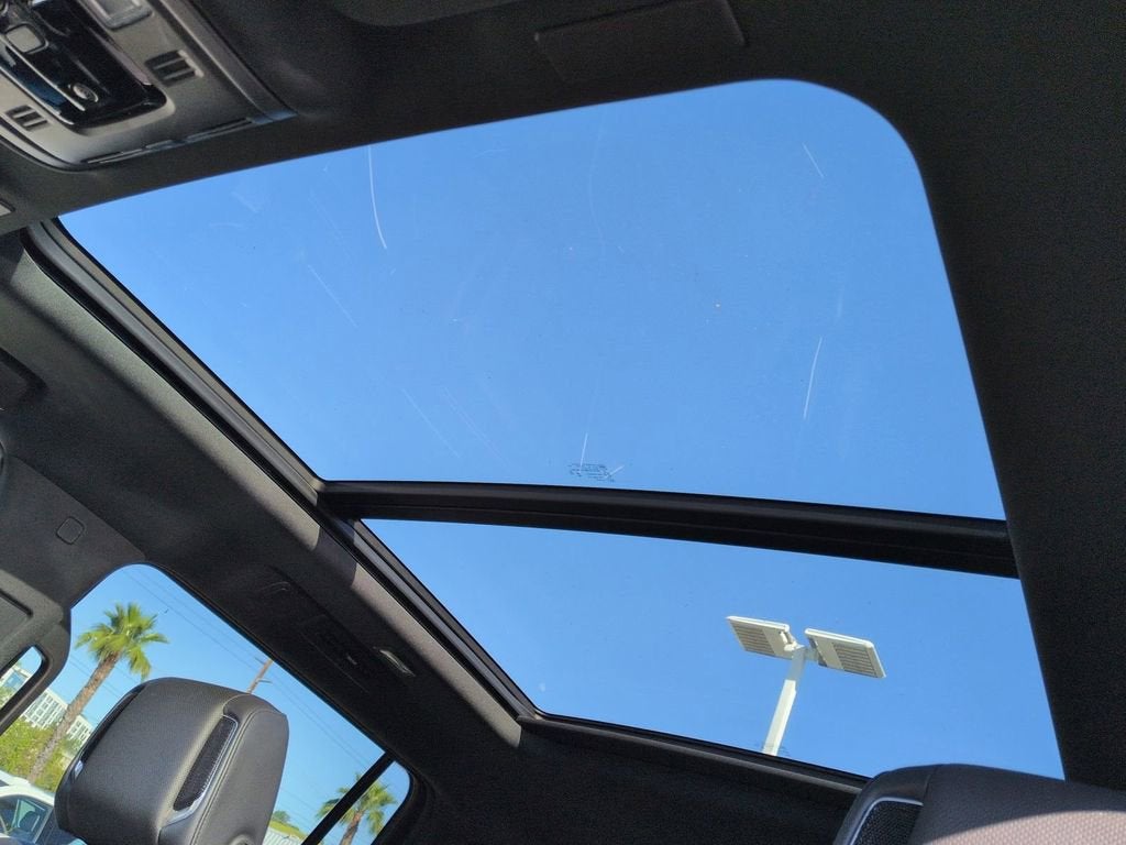 2025 Cadillac Escalade ESV Premium Luxury