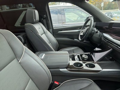 2025 Cadillac Escalade ESV Premium Luxury