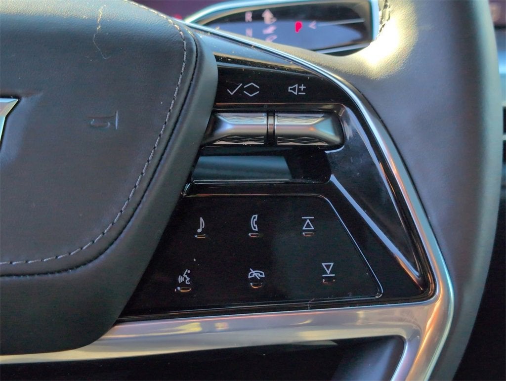 2025 Cadillac ESCALADE IQ Luxury 2