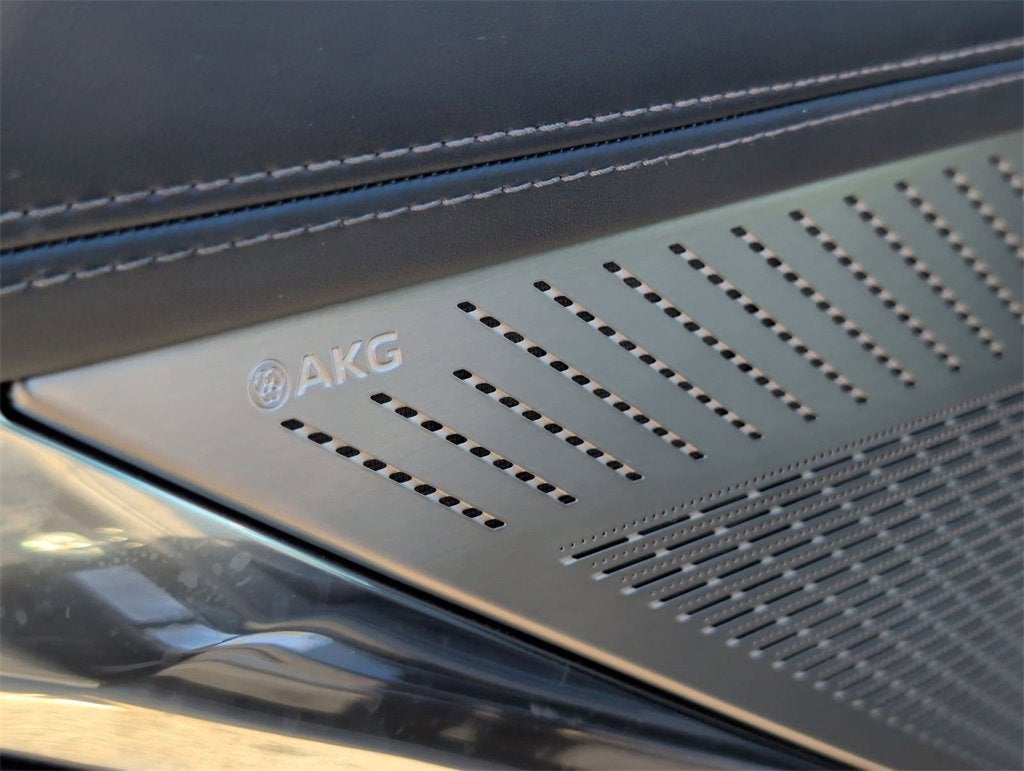 2025 Cadillac ESCALADE IQ Luxury 2