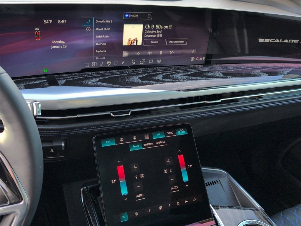 2026 Cadillac ESCALADE IQ Sport