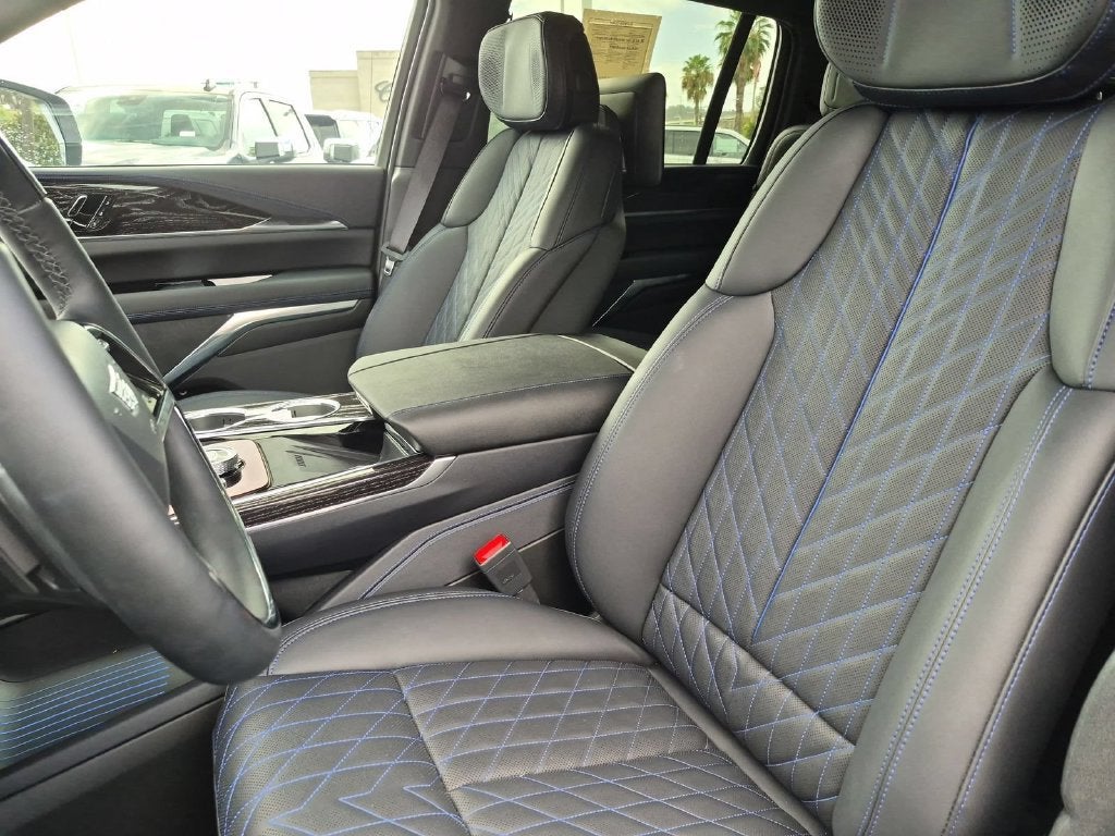 2026 Cadillac ESCALADE IQ Sport